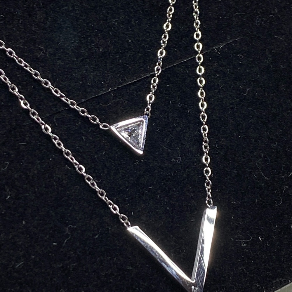 Chic Silver Layered Necklace with Geometric Charms
